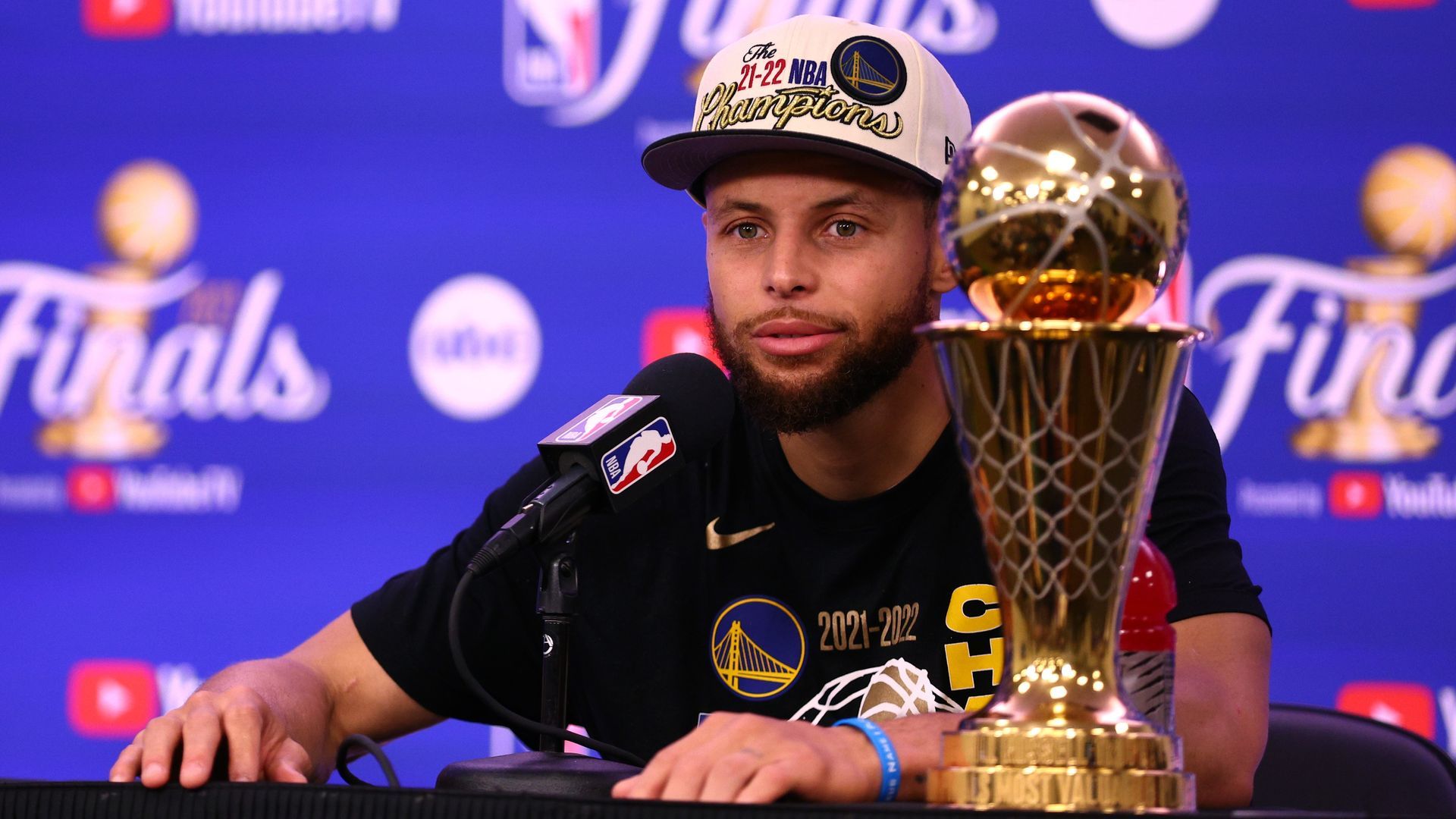 Steph Curry earns Finals MVP trophy after leading Warriors to title