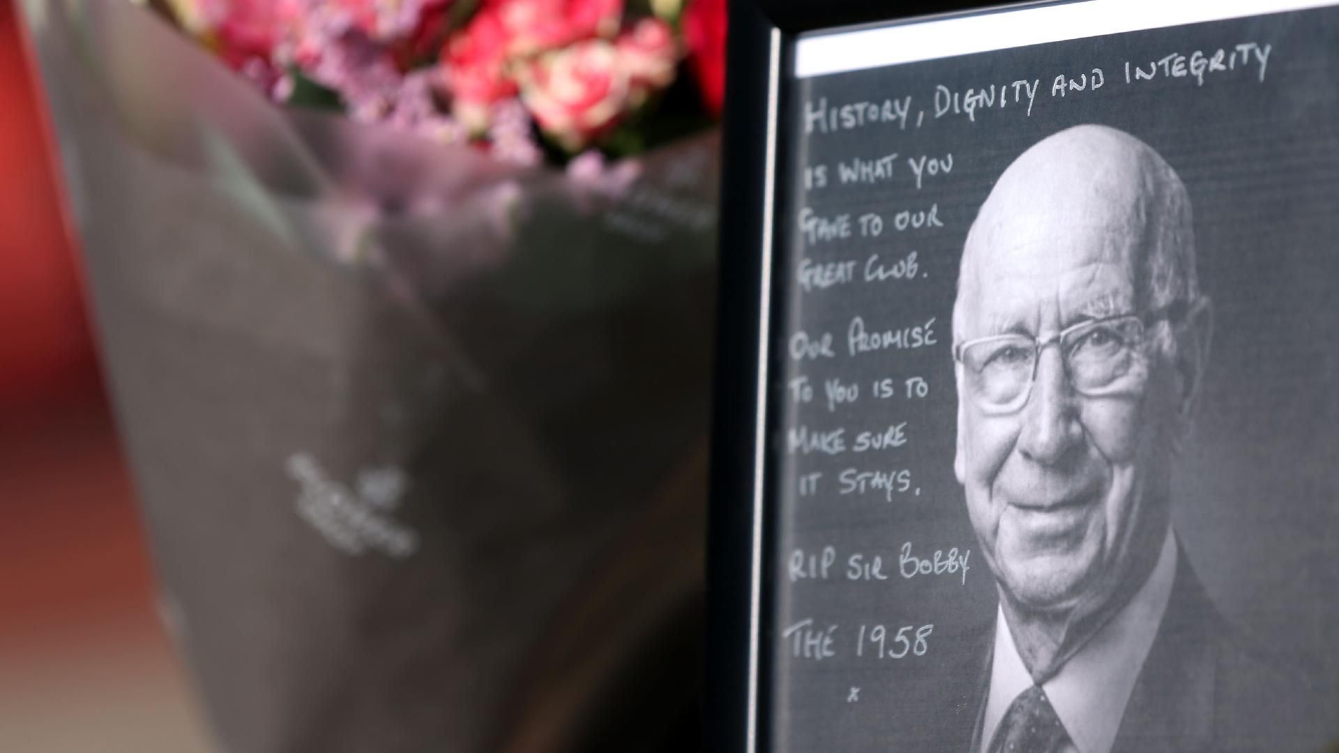 Man Utd Expect To Pay Further Tribute To Sir Bobby Charlton On Tuesday man-utd-expect-to-pay-further-tribute-to-sir-bobby-charlton-on-tuesday