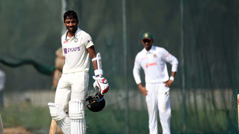 अभिमन्यु ने बांग्लादेश में लगातार दूसरा शतक ठोका, क्या टीम इंडिया में मिलेगा मौका?