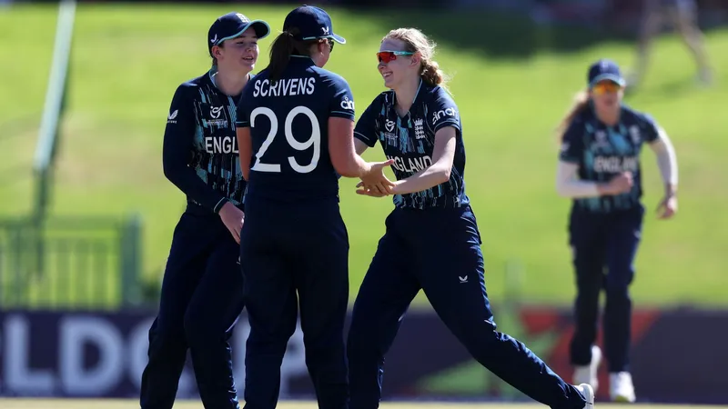 अंडर 19 महिला वर्ल्ड कप राउंडअप: 18 रन के भीतर 10 बल्लेबाज हुईं ढेर तो 8 विकेट से पाकिस्तान को मिली जीत, न्यूजीलैंड ने एकतरफा बनाया मुकाबला