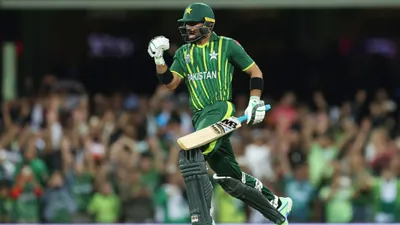 पाकिस्तानी बल्लेबाज ने बांग्लादेश में काटा बवाल, 45 गेंद में ठोका शतक व 192 रन की साझेदारी से दिलाई जीत 