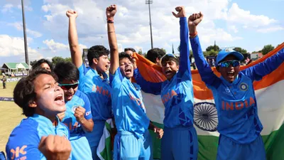 टीम इंडिया ने u19 महिला वर्ल्ड कप विजेता टीम को स्पेशल अंदाज में दी बधाई, द्रविड़ ने पृथ्वी शॉ को थमाया माइक, video