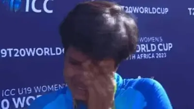 U19W टी20 वर्ल्ड कप जीत के बाद फूट-फूट कर रोने लगीं कप्तान शेफाली वर्मा, जानें किसे बताया सबसे बड़ा सपोर्ट, VIDEO 