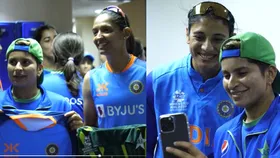 women's t20 wc : साउथ अफ्रीका में 'भारत-पाक' याराना, टीम इंडिया ने पाकिस्तान को हराने के बाद लगाया गले, देखें video