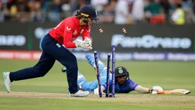 महिला टी20 वर्ल्ड कप: रेणुका ठाकुर के 5 विकेट के बावजूद भारत को मिली करारी हार, मांधना-रिचा को छोड़ हर बल्लेबाज फेल, इंग्लैंड सेमीफाइनल में