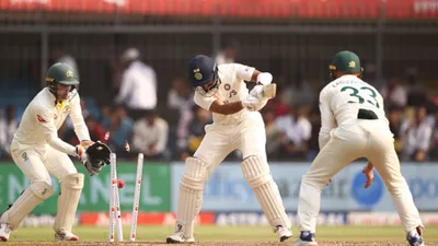 ind vs aus : इंदौर की पिच पर स्पिनरों का हाहाकार, 68 गेंद पर आधी टीम इंडिया लौटी पवेलियन, मुश्किल में भारत!