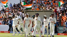 INDvsAUS: रोहित शर्मा ने क्या अहमदाबाद टेस्ट में नई गेंद लेने में गलती की, भारत के हाथ से कैसे निकला खेल?
