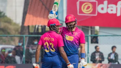 11 छक्के से 41 गेंद पर जड़ा तेज तर्रार शतक, कांप गया नेपाल, यूएई के बल्लेबाज ने कोहली- लारा को पीछे छोड़ काटा बवाल