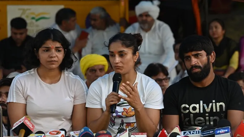 wrestlers protest: पहलवानों ने 21 मई तक की दी डेडलाइन, कहा- अगर ब्रजभूषण की गिरफ्तारी नहीं हुई तो... wrestlers protest: पहलवानों ने 21 मई तक की दी डेडलाइन, कहा- अगर ब्रजभूषण की गिरफ्तारी नहीं हुई तो...