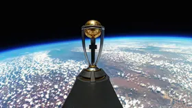 World Cup 2023 Trophy ने की अंतरिक्ष की सैर, पृथ्वी से 1.20 लाख फीट ऊपर छोड़ी गई, अहमदाबाद में उतरी, अब 18 देशों का करेगी सफर