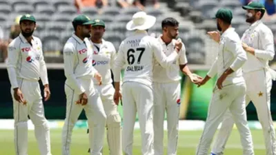 AUS vs PAK : पाकिस्तान पर मुसीबतों का पहाड़, बॉक्सिंग डे टेस्ट से पहले अब चौथे गेंदबाज के खेलने पर आया संकट  - AUS vs PAK : पाकिस्तान पर मुसीबतों का पहाड़, बॉक्सिंग डे टेस्ट से पहले अब चौथे गेंदबाज के खेलने पर आया संकट 