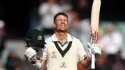 David Warner of Australia received a guard of honor from Pakistan players in Sydney.