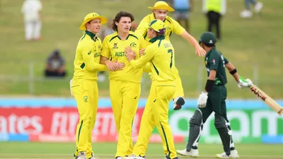 AUS vs PAK, U19 World Cup: पाकिस्‍तान को घुटनों पर लाकर ऑस्‍ट्रेलियाई गेंदबाज ने रचा इतिहास, बनाया वर्ल्‍ड कप का सबसे धांसू रिकॉर्ड - U19 World Cup semi final AUS vs PAK Australia Tom Straker sets best bowling record to bowl out Pakistan for 179