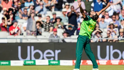 Ageless Wonder: 44-yr-old Pakistan-born SA star creates history with 500 T20 wickets after running riot with robust fifer in BPL