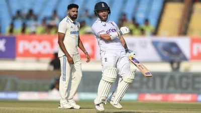 IND vs ENG, 3rd Test: राजकोट टेस्‍ट के तीसरे दिन काली पट्टी बांधकर मैदान पर उतरी भारतीय टीम, जानें वजह - india vs england 3rd test Team India wear black arm bands in memory of India oldest Test cricketer Dattajirao Gaekwad who passed away