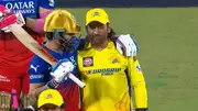 Virat Kohli puts his hand on MS Dhoni's shoulder during IPL 2024 opener (Screengrab: X)