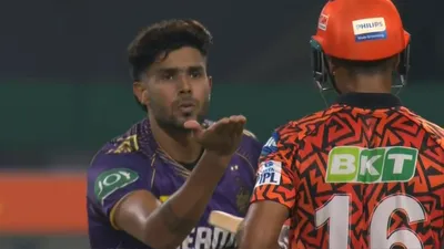 KKR vs SRH : KKR के गेंदबाज ने मयंक अग्रवाल को OUT करने के फ्लाइंग किस देकर भेजा पवेलियन, घूरता रह गया बैटर, Video हुआ वायरल  - harshit rana send off to mayank agarwal with flying kiss watch video kkr vs srh