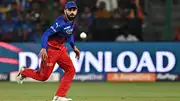 Virat Kohli fielding during clash against Punjab Kings (Getty Images)