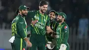 Pakistan's Shaheen Shah Afridi (C) celebrates with teammates after taking the wicket of New Zealand's captain Tom Latham. (File Photo: Getty)