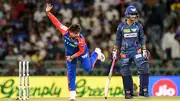 Kuldeep Yadav bowls against Lucknow Super Giants (Getty Images)