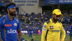 MI vs CSK मैच से पहले टॉस के दौरान हार्दिक पंड्या और ऋतुराज गायकवाड़