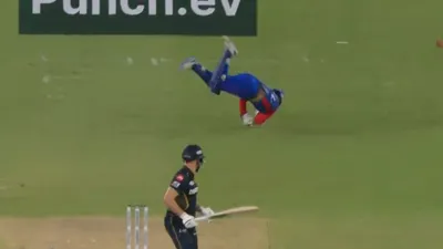 Rishabh Pant Catch : ऋषभ पंत ने विकेटकीपिंग में किया कमाल, डाइव लगाकर एक हाथ से लपका अद्भुत कैच, देखें Video  - Rishabh Pant superb Catch watch viral video on internet gt vs dc ipl 2024 match