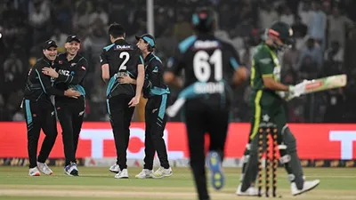 Babar Azam fails as New Zealand stun Pakistan despite Fakhar Zaman's fifty to win 4th T20I by 4 runs and take 2-1 lead