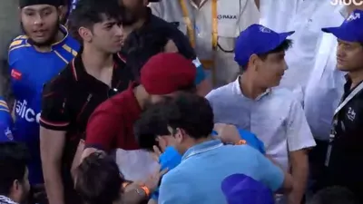 Tim david six hit and injured fan in Arun Jaitley Cricket Stadium DC vs MI IPL 2024 match irfan pathan got shocked