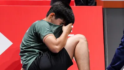 Uber Cup 2024 Anmol Kharb tearful retires hurt as China beat india by 5-0 