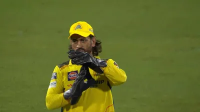  MS Dhoni unhappy with umpire decision on wide in CSK vs PBKS IPL 2024