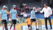 From left: India's head coach Rahul Dravid, skipper Rohit Sharma and Pakistan's legendary pacer Wasim Akram in this frame. (Getty)