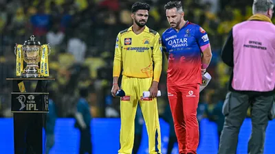 RCB vs CSK, IPL 2024: चेन्‍नई ने टॉस जीतकर चुनी पहले गेंदबाजी, बेंगलुरु के खिलाफ किया बड़ा बदलाव, जानें दोनों टीमों की  Playing XI - RCB vs CSK IPL 2024 toss Royal Challengers Bengaluru vs Chennai Super Kings playing xi ms dhoni virat kohli Faf du Plessis Ruturaj Gaikwad