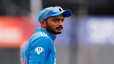 Axar Patel: मैकेनिकल इंजीनियर का देखा था सपना, स्कूल टूर्नामेंट ने बदली तकदीर, गेंद और बल्ले के साथ टीम इंडिया के 'बापू' का जवाब नहीं - cricketer axar patel profile biography net worth family team india debut