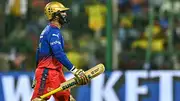 Dinesh Karthik walks back to the dressing room after losing his wicket (Getty Images)