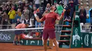 Novak Djokovic of Serbia celebrates his match victory against Lorenzo Musetti of Italy in the Men's Singles third round match on Day Seven of the 2024 French Open on June 1, 2024 in Paris. (Getty)