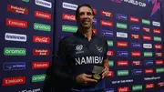 David Wiese with POTM award (Getty)