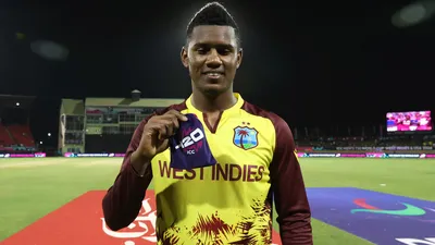 WI vs UGA: अकील हुसैन ने फाइफर लेकर रचा इतिहास,  T20 World Cup में ऐसा करने वाले पहले कैरेबियाई गेंदबाज बने  - wi vs uga Akeal Hosein became first Caribbean bowler to claim a fifer in the T20 world cup 