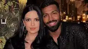 Hardik Pandya (right) and his wife Natasa Stankovic in this frame. (X)