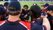 Aaron Jones talks to his players during team huddle (Getty Images)