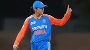 Smriti Mandhana gestures during Women's T20 Asia Cup game (Getty Images)