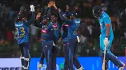 Jeffrey Vandersay celebrates the wicket of Shivam Dube with his teammates (Getty Images)