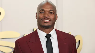 Houston judge orders NFL MVP Adrian Peterson to turn over assets to pay M debt – thesportstak