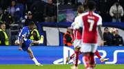 Galeno's late goal hands Porto a first-leg win over Arsenal